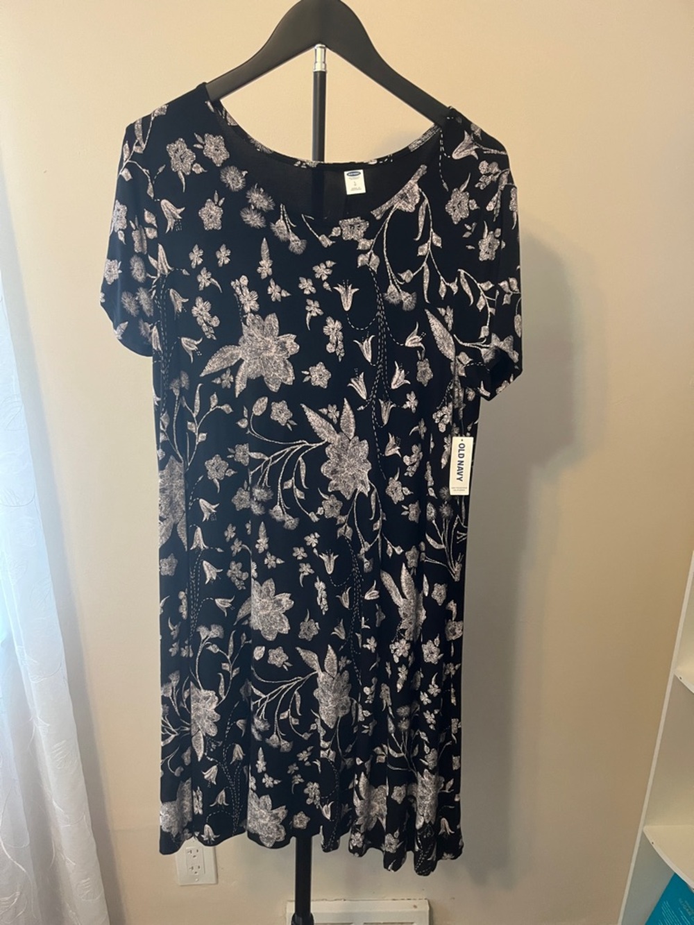 Old Navy Black Floral Midi Dress